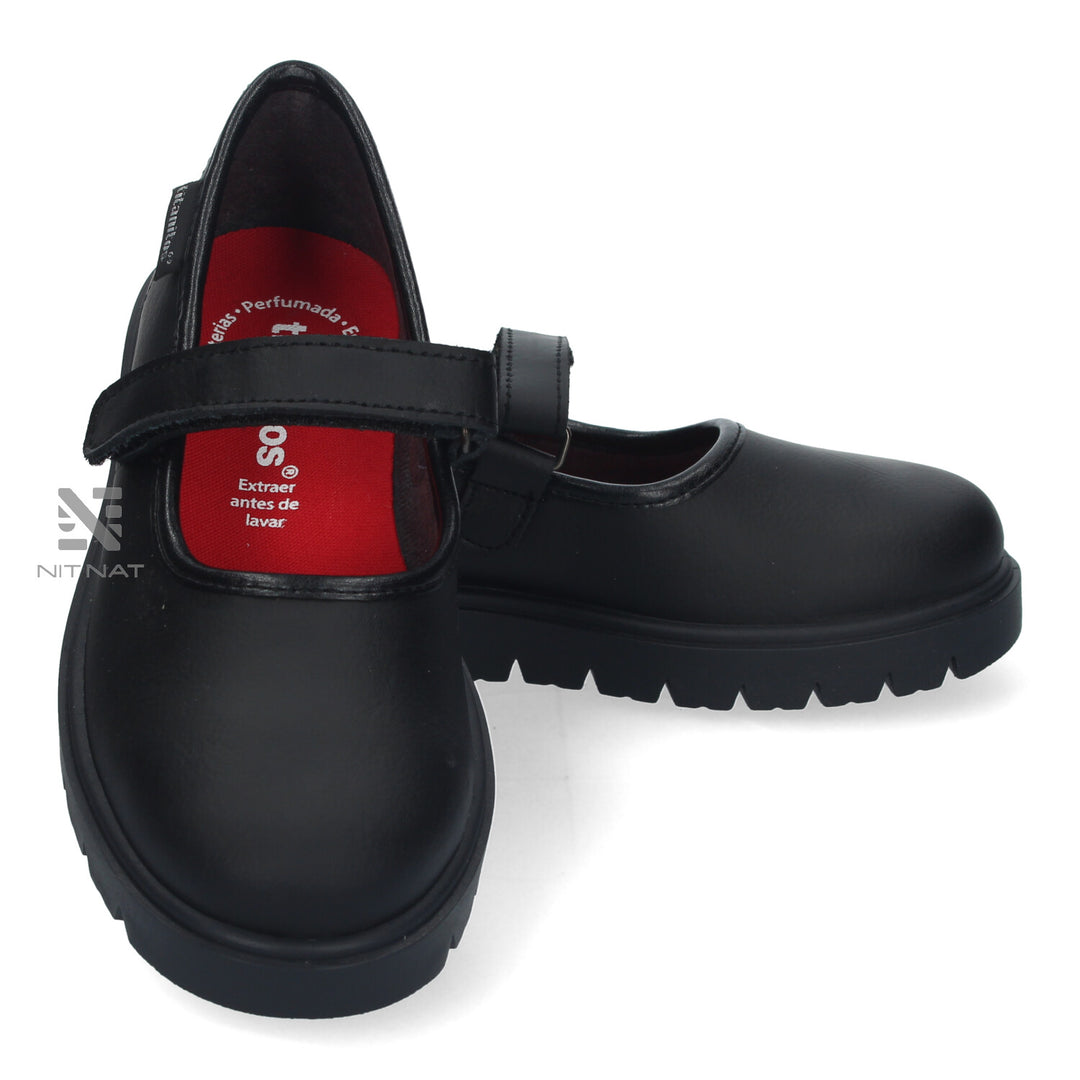 Zapato Colegial Lavable Titanitos Juno Negro