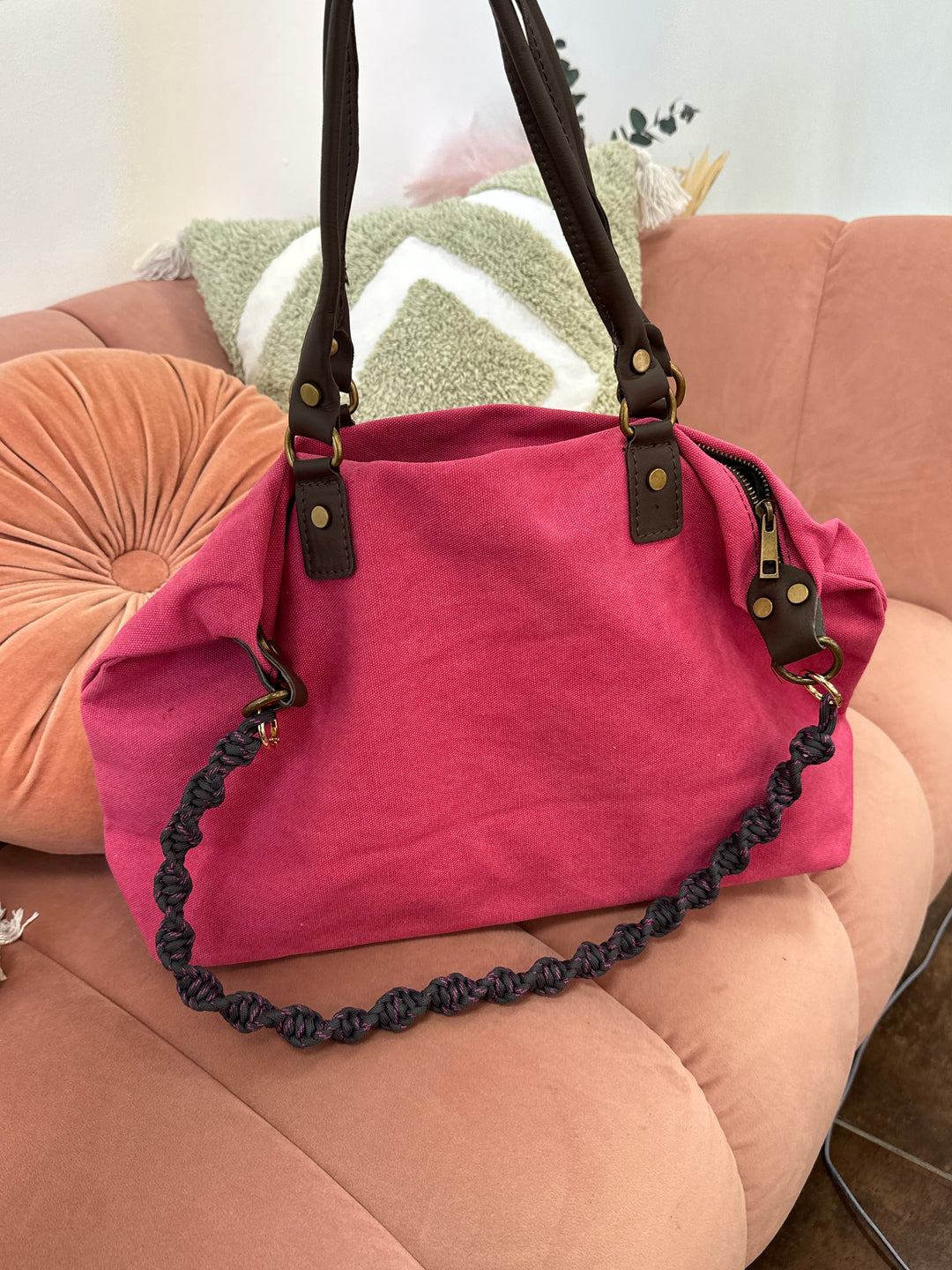 Bolso Bandolera Piel Cuqui Fucsia